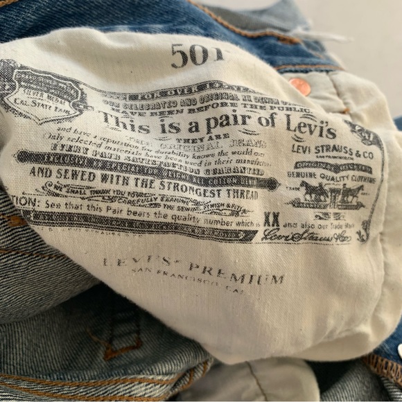 Levi’s 501 Button Fly Cutoff Raw Hem Jean Shorts S58022 Size 27 High Rise - Picture 8 of 9